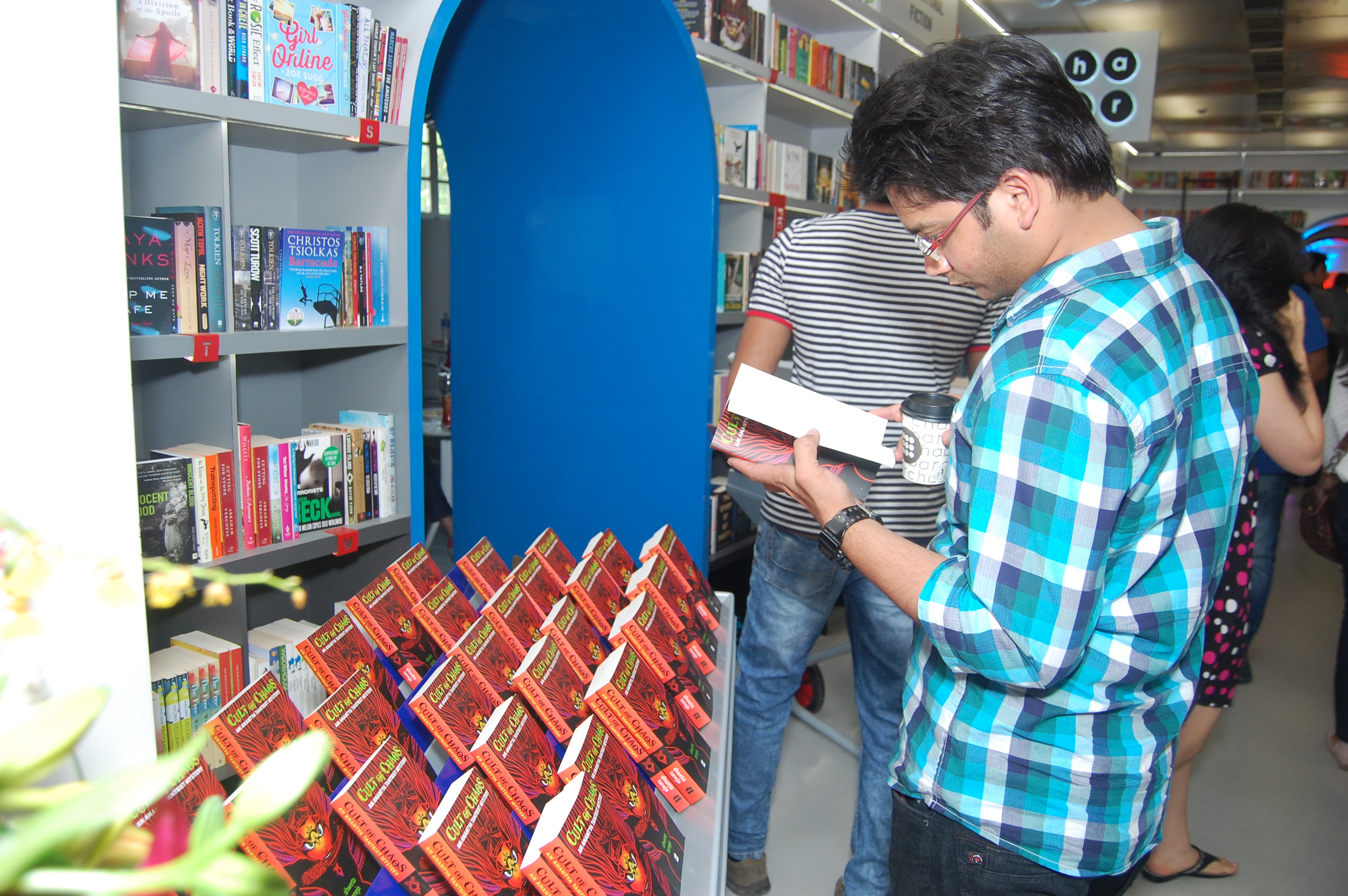 A stranger browsing the book. Isn't that nice! 